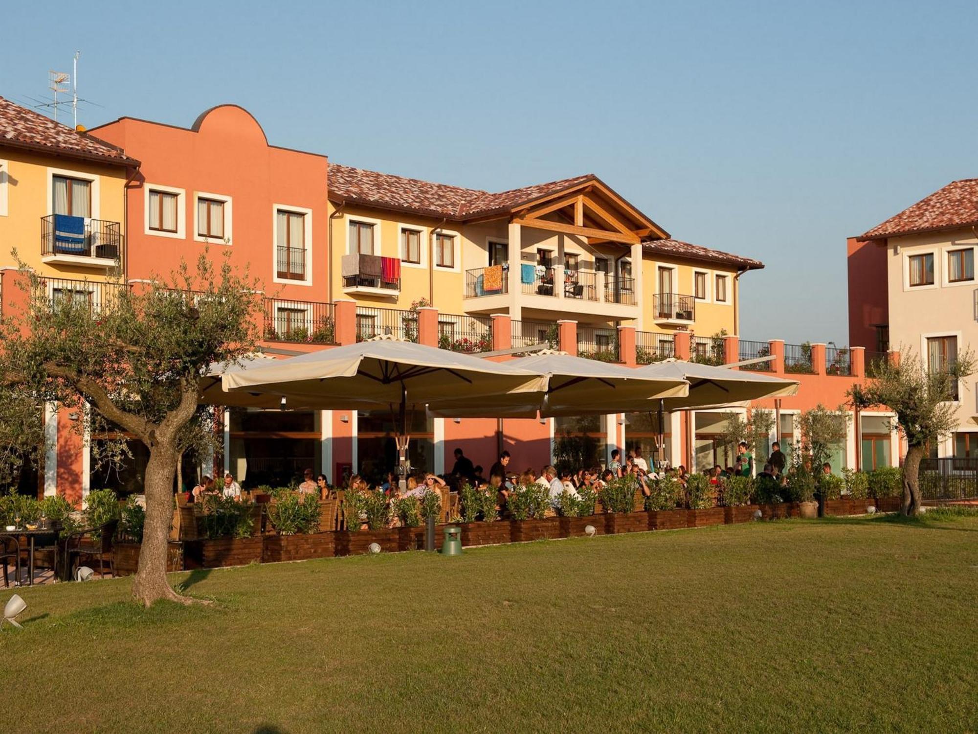 Th Lazise - Hotel Parchi Del Garda Exterior foto