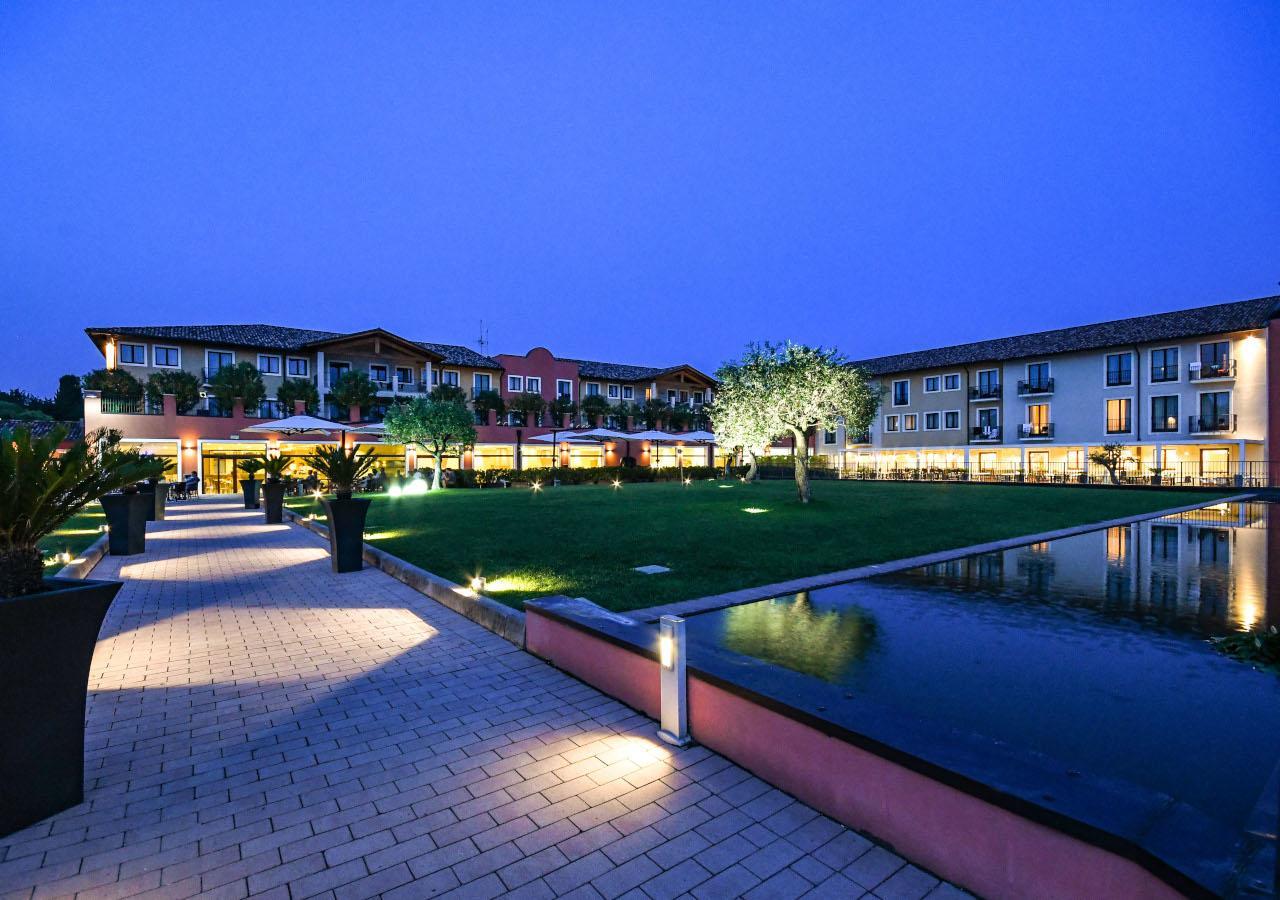 Th Lazise - Hotel Parchi Del Garda Exterior foto